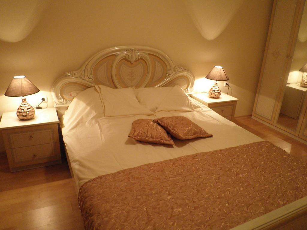 Private Apartments In Privilige Fort Beach Elenite Esterno foto