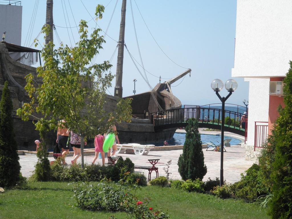 Private Apartments In Privilige Fort Beach Elenite Esterno foto