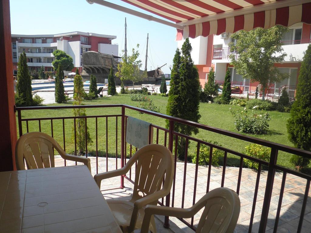 Private Apartments In Privilige Fort Beach Elenite Esterno foto