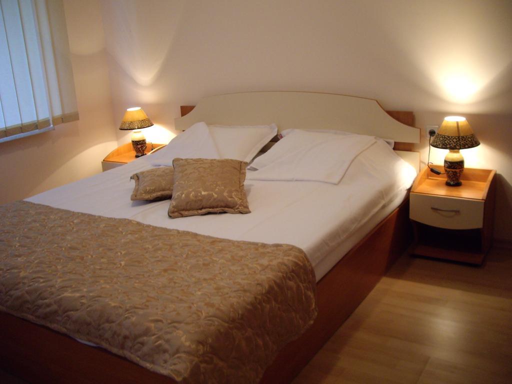 Private Apartments In Privilige Fort Beach Elenite Esterno foto