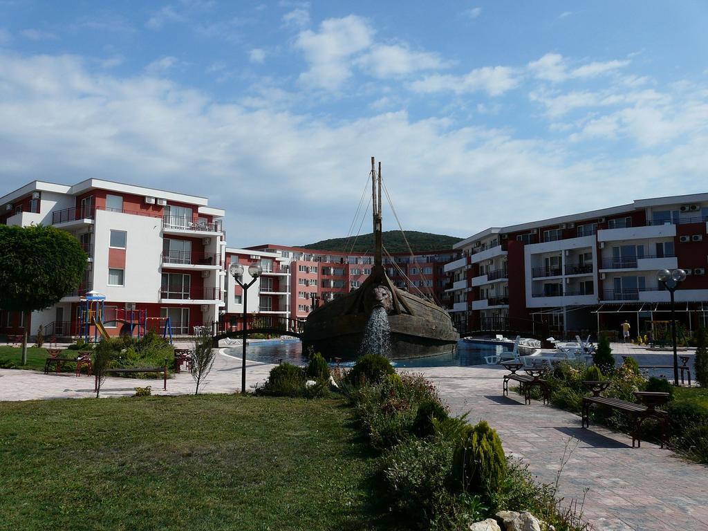 Private Apartments In Privilige Fort Beach Elenite Esterno foto